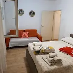 아파트 Hereditas